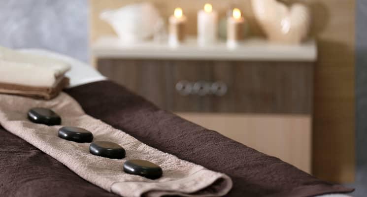 What to Expect from a Massage Home Service in Dubai