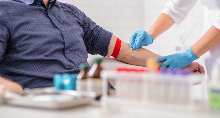 Importance of Annual Blood Tests in Dubai